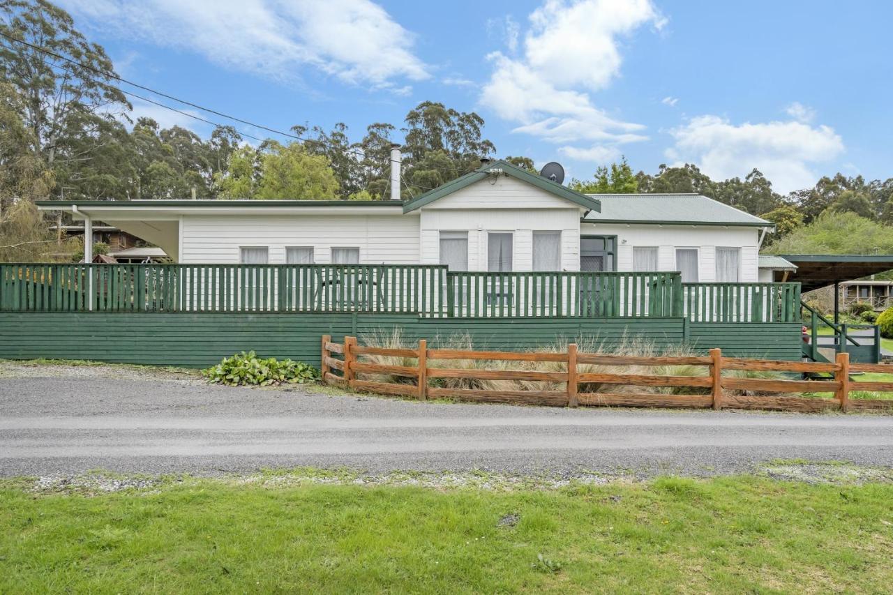 Mole Creek Cabins מראה חיצוני תמונה
