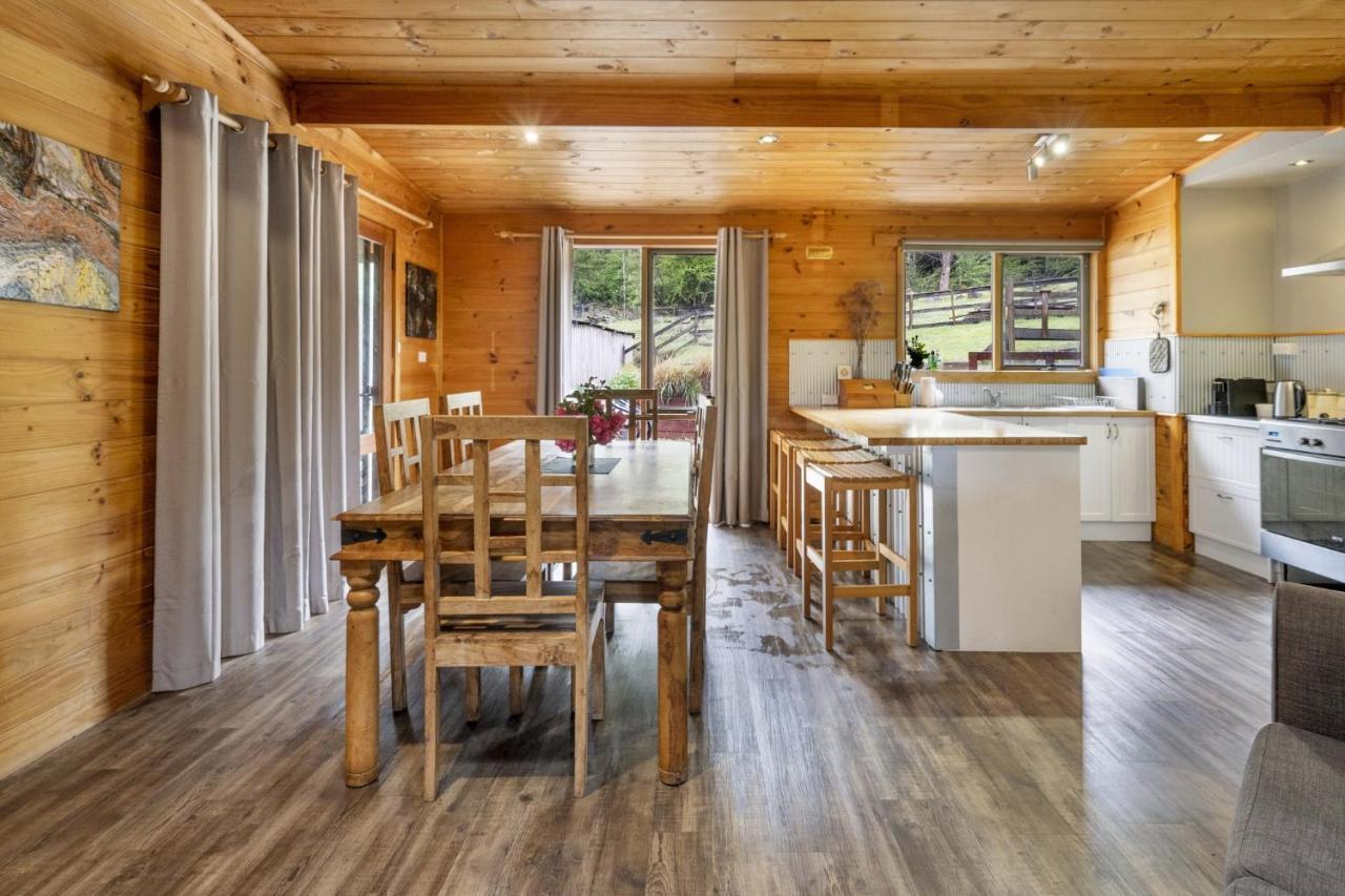 Mole Creek Cabins מראה חיצוני תמונה